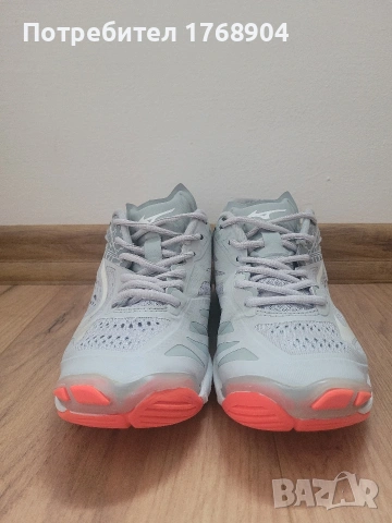 Дамски маратонки Mizuno-38 номер, снимка 3 - Маратонки - 30988690