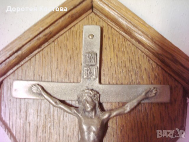 Стар кръст с дървена поставка, снимка 2 - Антикварни и старинни предмети - 30498340
