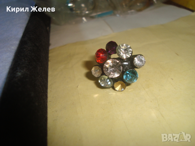 КРАСИВ ВИНТИДЖ РЕТРО - АРТ ПРЪСТЕН ОЛОВЕН ЛАКИРАН с ФАСЕТИРАНИ ЦВЕТНИ КРИСТАЛИ 13912, снимка 10 - Пръстени - 36378013