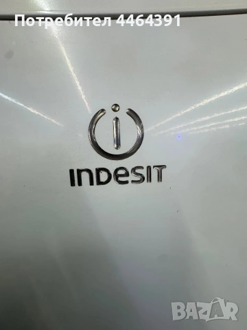 Хладилник с фризер indesit , снимка 2 - Хладилници - 53926211