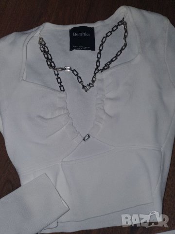Bershka топ, снимка 5 - Корсети, бюстиета, топове - 38938195