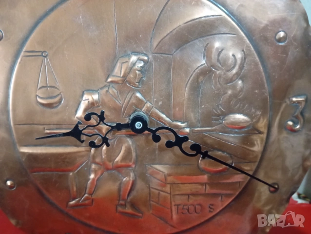 Винтидж стенен часовник, снимка 2 - Антикварни и старинни предмети - 54013130