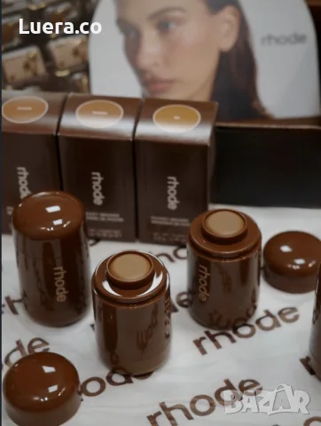 Rhode Pocket Bronze от Hailey Bieber |
всички 8 нюанса кремообразен бронзант оригинален нов bronzer, снимка 8 - Декоративна козметика - 56139885