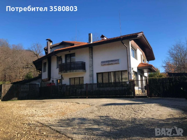 ХОТЕЛ С БАСЕЙН ЗА ПРОДАЖБА В ГР. АПРИЛЦИ – ПАНОРАМА КЪМ СТАРА ПЛАНИНА, снимка 2 - Хотели - 54353164