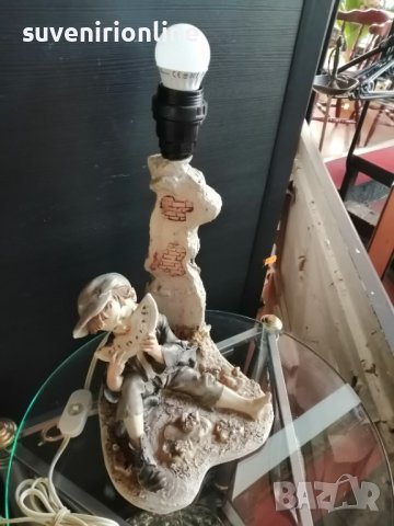 Стара декоративна статуетка лампа, снимка 4 - Настолни лампи - 39999291