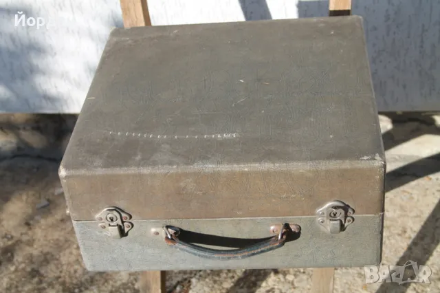 Швейцарски грамофон''Avuston''