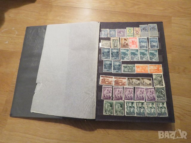 Колекция от над 2000 стари български пощенски марки от периода 1931 - 1980 г с подарък класьор