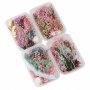 цяла кутия с микс Сухи сушени цветя декоративни декорация за нокти маникюр бижута и сапун смола, снимка 4