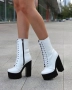 Боти на ток - бяла кожа с черно ходило, снимка 1