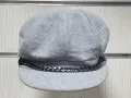 Нова зимна дамска шапка baker boy със синджир в сив цвят, снимка 3