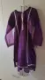 Традиционна индийска курта (kurta) в наситен лилав/винен цвят с елегантни златни акценти., снимка 1
