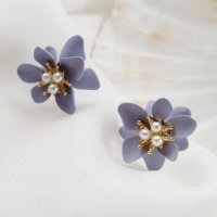 Сребърни обеци цветя с перли,Gold,,колекция"Flowers",grey/нови, снимка 1 - Колиета, медальони, синджири - 39671745