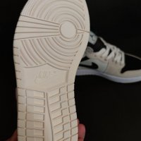 Nike Air Jordan 1 Mid Creamy White Bliss Beige Black Нови Обувки Размер 39 номер , снимка 5 - Кецове - 38414603