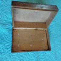 Стара дървена кутия, снимка 4 - Антикварни и старинни предмети - 42133841