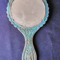 Автентично огледало и пудриера,масивни бронзова изработка., снимка 9 - Антикварни и старинни предмети - 37760157