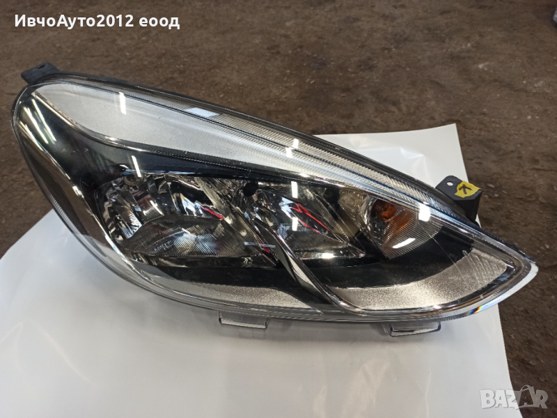 Фар десен оригинален H1BB-13W029-AE Ford fiesta mk8 2017-, снимка 1