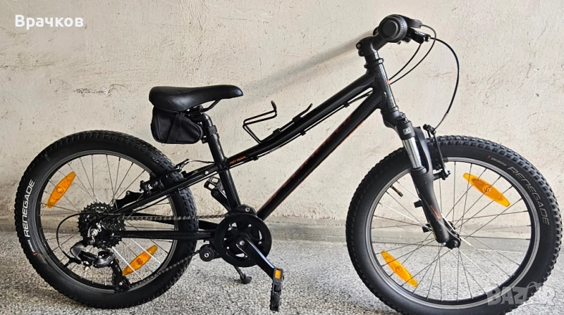 Детски велосипед Specialized HotRock 20, снимка 1
