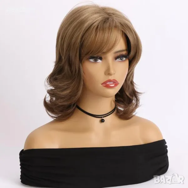 Светло кафява дамска чуплива перука на пластове, снимка 1