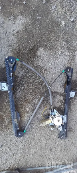 Стъклоповдигач Ford Focus I, снимка 1