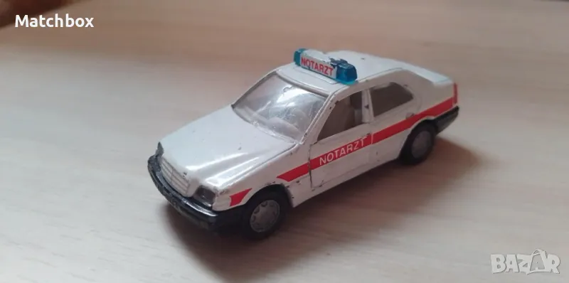 Siku Mercedes С220 1/64, снимка 1