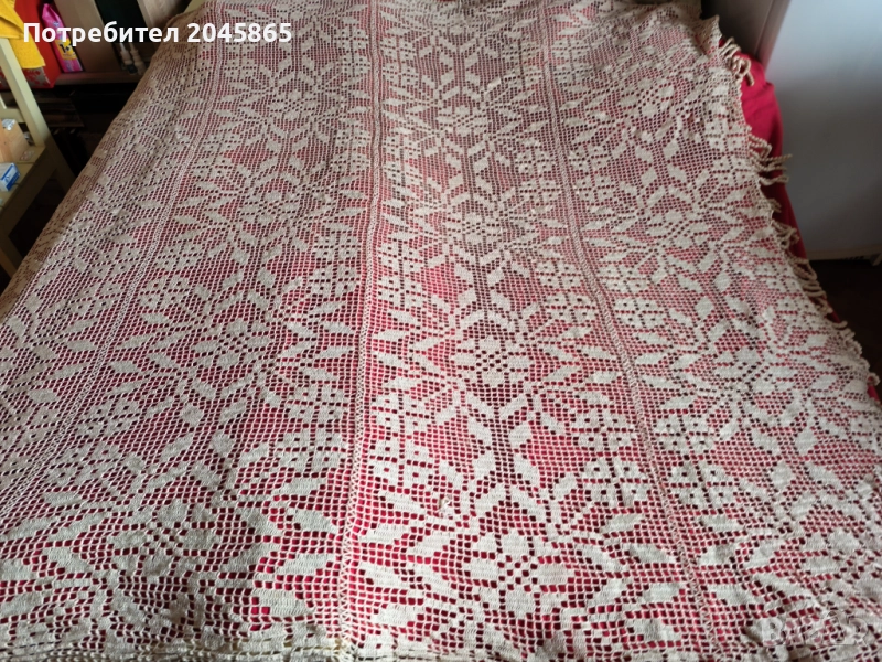 продавам плетена покривка за легло, снимка 1