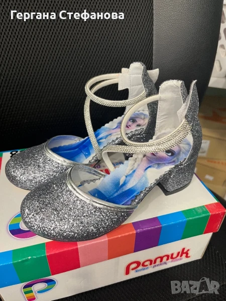 Детски обувки на ток с Ана и Елза, снимка 1