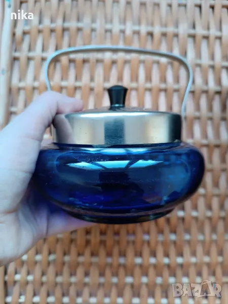 Чисто нова захарница от кобалтово стъкло, снимка 1