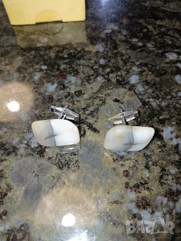 Продавам бутонели