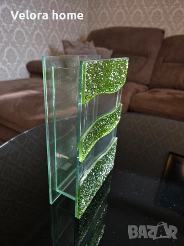 Дизайнерска, зелена, стъклена ваза 💚, снимка 2 - Вази - 53180909