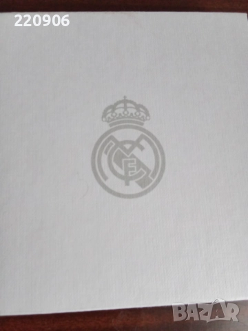 Real Madrid колекционерски сет от 6 значки, снимка 3 - Колекции - 51920030