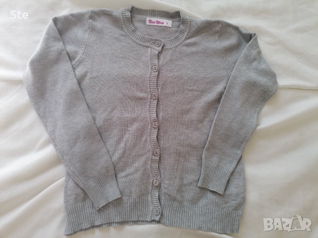 Нова мека сива жилетка за 4-6г