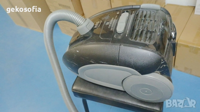 Мощна Прахосмукачка AEG / Electrolux Viva Quick 2200W в отлично състояние!, снимка 8 - Прахосмукачки - 52867115