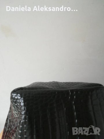 Gianni Versace оригинална дамска чанта, снимка 4 - Чанти - 31941204