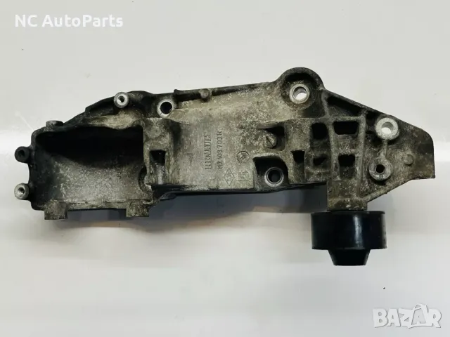 Бракет за алтернатор за Renault Рено Мастер Опел Мовано Нисан Интерстар 2.3 дизел 117103703R 2013