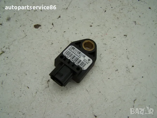 Сензор за удар на въздушната възглавница P05084000AA за Jeep Cherokee KJ 2.8 CRD 2008