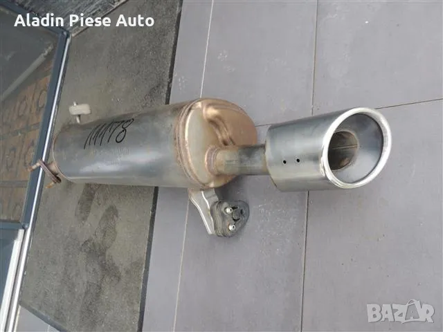 Kia Stonic задно гърне 2018 2019 2020 2021 2022 2023г , снимка 4 - Аксесоари и консумативи - 49554622