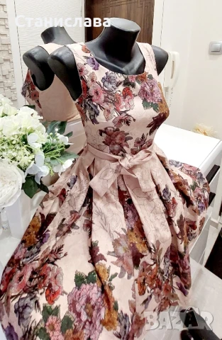 уникална рокля 