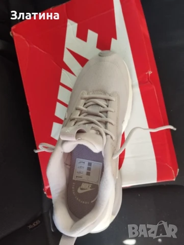 Чисто нови дамски маратонки Nike Air , снимка 3 - Маратонки - 50984908