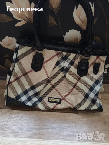 Дамска чанта Burberry
