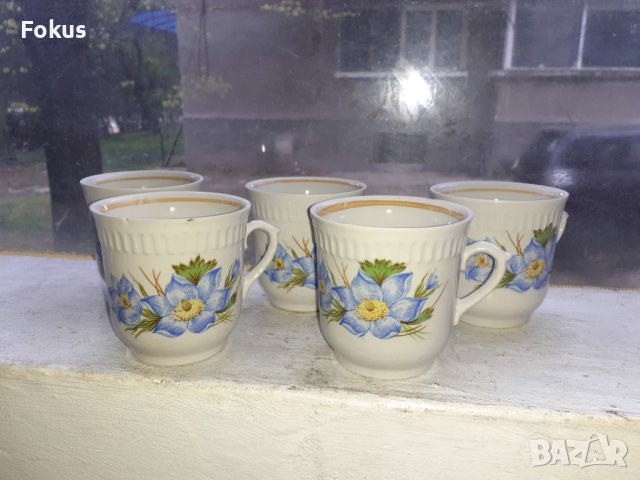 Руски порцелан пет чаши, снимка 1 - Антикварни и старинни предмети - 40326124