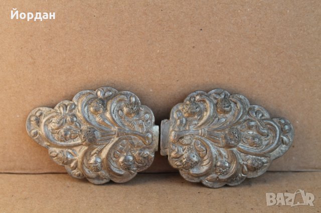 Възрожденски сребърни пафти 