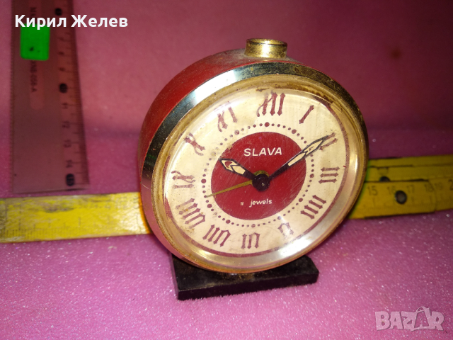 SLAVA MADE in USSR Стар КОЛЕКЦИОНЕРСКИ РУСКИ БУДИЛНИК МЕХАНИЧЕН НАСТОЛЕН ЧАСОВНИК СЛАВА СССР 43622, снимка 5 - Антикварни и старинни предмети - 44536627
