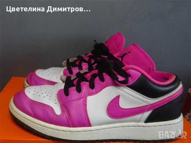 Оригинални дамски маратонки Nike Air Jordan 1 Low, снимка 2 - Маратонки - 52839169