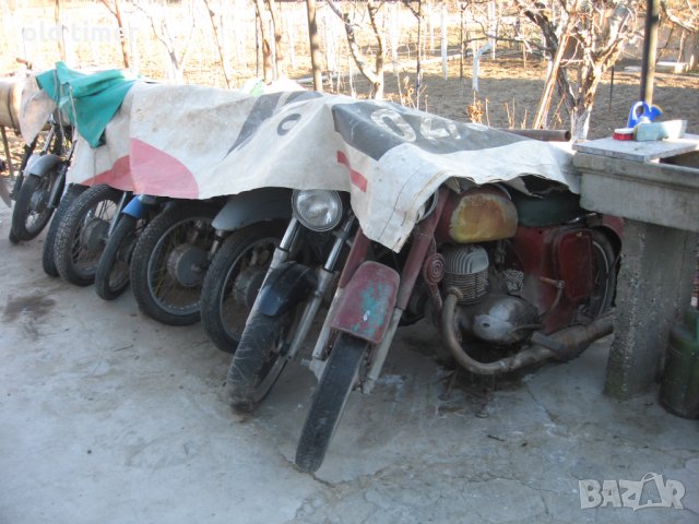 ретро соц социалистически мотори мотоциклети на части