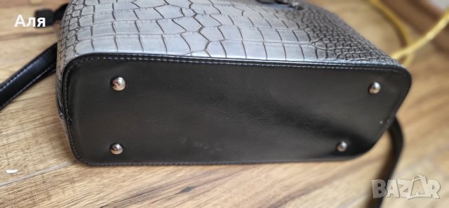 Стилна чанта, снимка 7 - Чанти - 42304595