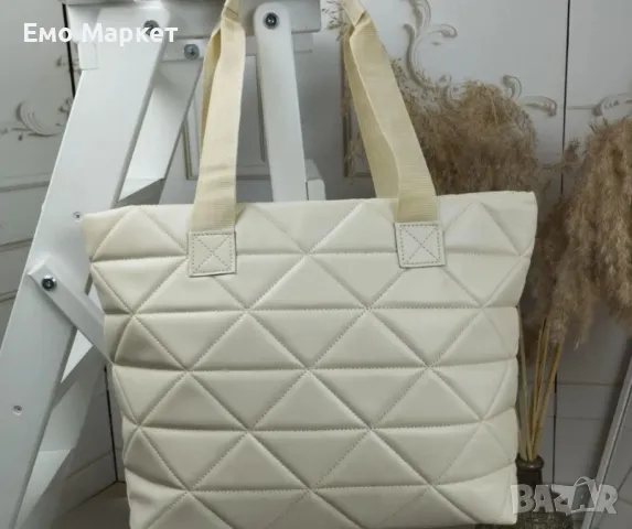 Дамска капитонирана чанта от еко к. - супер удобна подходяща за ежедневието, снимка 6 - Чанти - 49505540