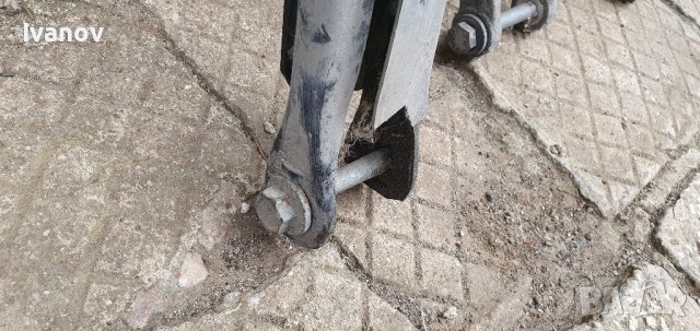 Задни носачи за бмв е46 всички модели ляв десен алуминиев горен долен носач  bmw e46, снимка 3 - Части - 38576142