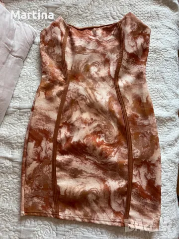 Рокля Pretty Little Thing, снимка 2 - Рокли - 47564953