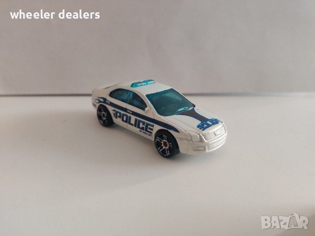 Метална количка Hot Wheels Ford Fusion - Police 1/64, снимка 8 - Колекции - 39540071