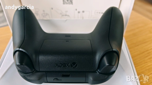 Контролер Microsoft - Xbox Wireless Controller, Carbon Black чисто нов джойстик в кутия , снимка 7 - Джойстици и геймпадове - 54079643
